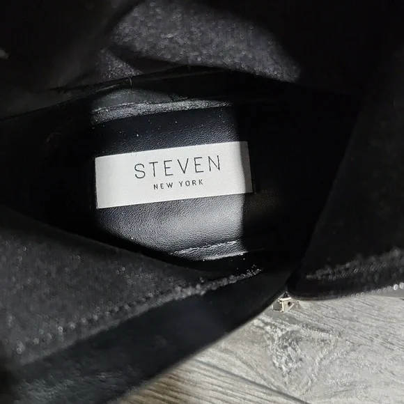 Steven by Steve Madden Black armond lug-sole Chelsea Boots size 8m - Picture 4 of 12